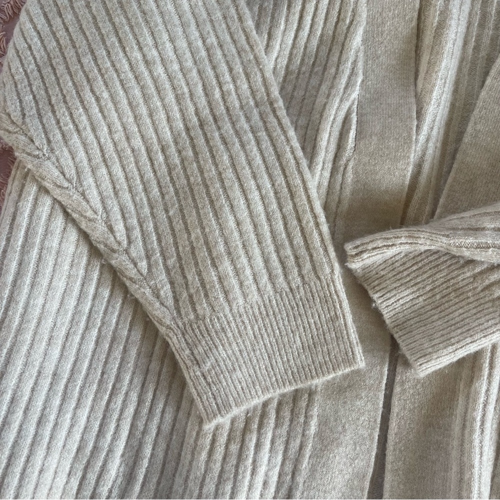 H&M Cardigan - Picture 6 of 6
